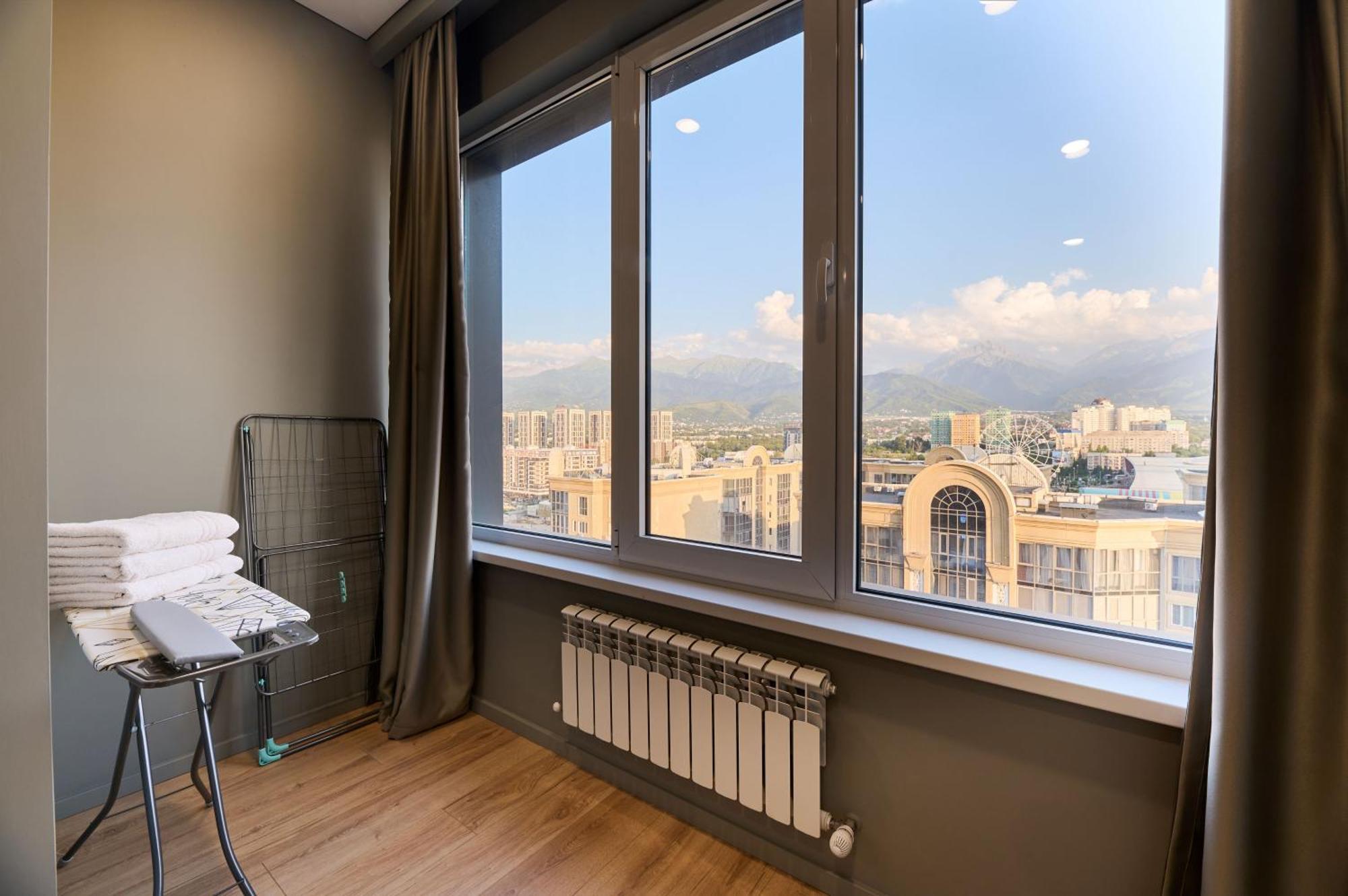 Five Business-Class Rooms In R-House Near Mega Center Алматы Экстерьер фото